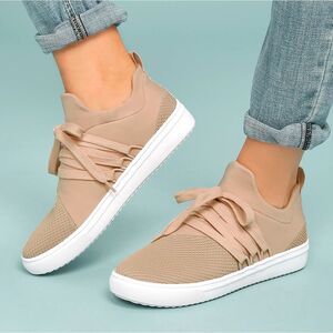 Steve Madden Lancer Blush Sneakers (8M) Nude Mesh Knit Lace-Over Shoes CLEAN
